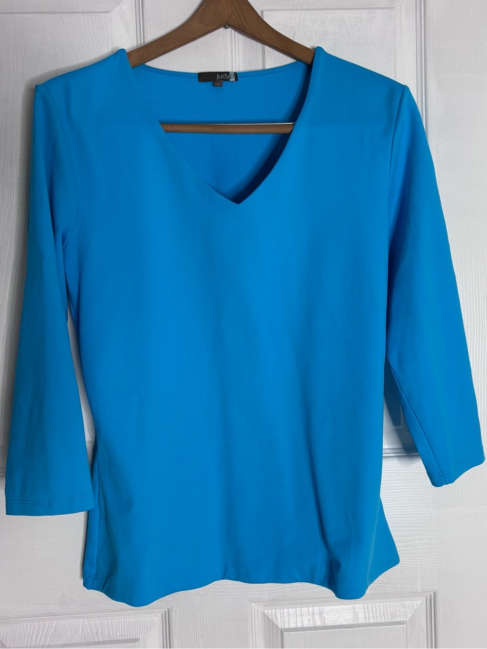 judy p- Women's V-Neck 3/4 length Sleeve Top — Bright Blue